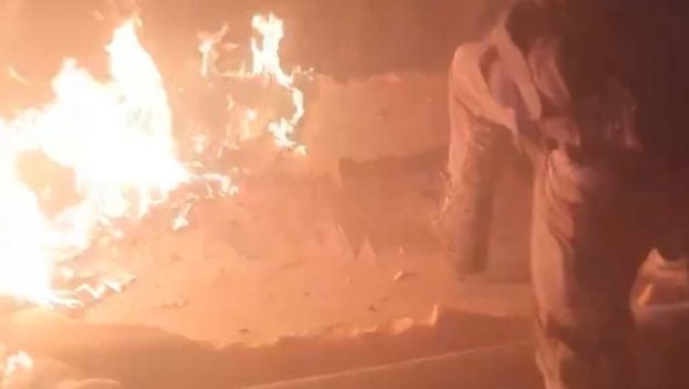 Mormântul tatălui lui Bashar al-Assad a fost incendiat de rebeli