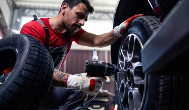 Când se montează, de fapt, cauciucurile de iarnă. Mitul spulberat de Registrul Auto Român
