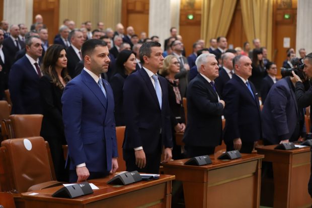 Somn ușor, monștrii s-au născut cu bine