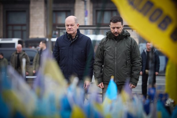 Olaf Scholz, în vizită la Kiev. Compromisul lui Volodimir Zelenski: „Soluții diplomatice pentru recuperarea teritoriilor ocupate de ruși” | VIDEO