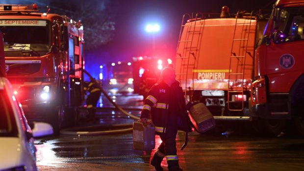 Incendiu într-un club din Sighișoara, în noaptea de Crăciun. Circa 150 de oameni au ieșit din clădire