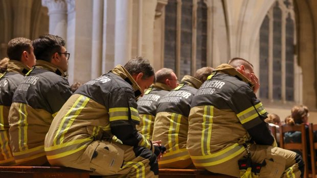 Pompieri în lacrimi la Magdeburg, după ce s-au luptat să salveze sute de victime ale atacului de la târgul de Crăciun: „Singurul lucru care mi-a trecut prin cap a fost: pe care dintre ei îl ajut acum?”
