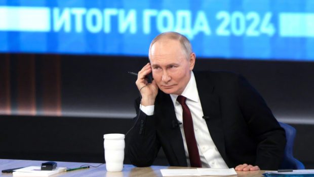 Vladimir Putin duce propaganda la un alt nivel și provoacă NATO ca în jocurile pe calculator: eu vă atac, voi vă apărați. „Vi se pare că e o persoană sănătoasă!?”