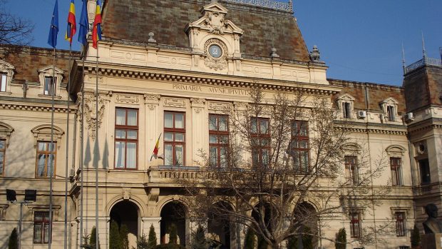 Procurorii DNA au descins la Primăria Iași. Sunt verificate achiziții bizare de cărbune, dar și păcura livrată Republicii Moldova