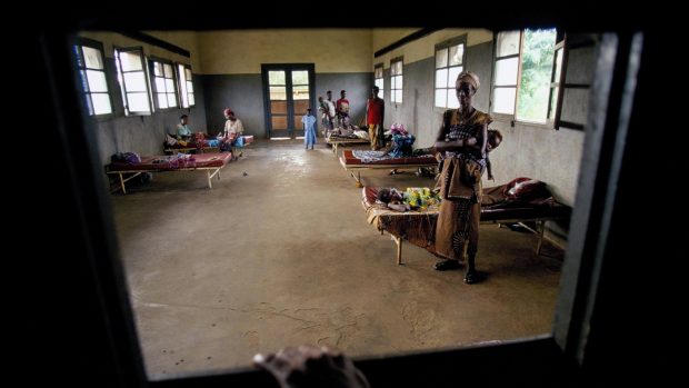 O boală necunoscută a ucis peste 140 de persoane, în Congo. Numărul persoanelor infectate crește