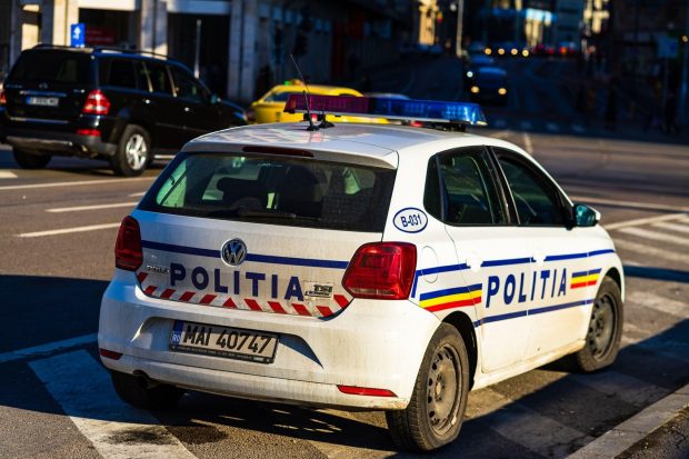 Polițist din București, lovit de un șofer care a încercat să fugă. Suspectul, prins după o urmărire în trafic