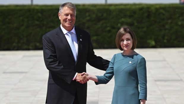 Klaus Iohannis, mesaj pentru Maia Sandu după depunerea jurământului: „România și Moldova vor continua să lucreze pentru bunăstare”
