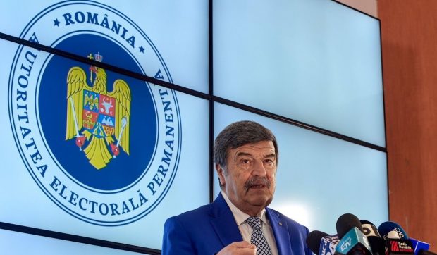 Mai mult ONG-uri îi cer demisia lui Toni Greblă, președintele Autorității Electorale Permanente