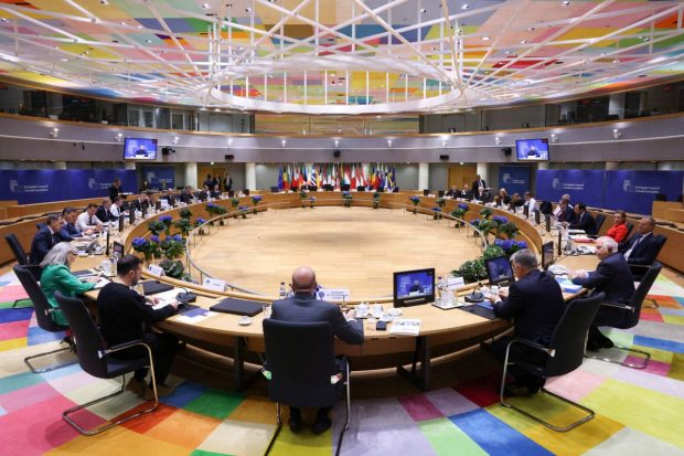 Semnale de alarmă în NATO după atacul hibrid al Rusiei asupra României, din timpul alegerilor