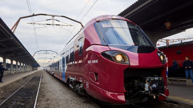 13 noi trenuri electrice vor circula spre Brașov în curând. Interreginal Călători a câștigat licitația la un ban/km diferență de CFR Călători