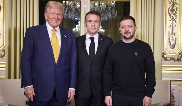Donald Trump a fost convins în 35 de minute de Volodimir Zelenski și Emmanuel Macron că Vladimir Putin „nu mai este la fel” ca atunci când l-a cunoscut