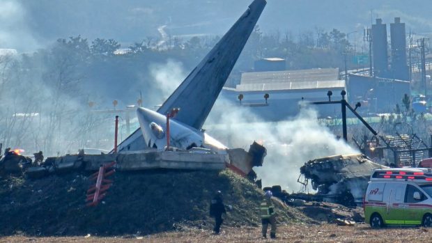 Președintele Coreei de Sud a decretat 7 zile de doliu național după ce 179 de oameni au murit ca urmare a prăbușirii avionului Boeing 737