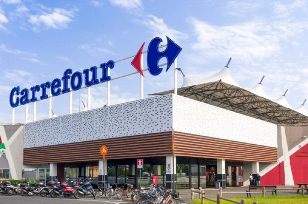 Carrefour își închide magazinele din Polonia, după mai bine de 30 de ani: nu poate concura cu magazinele de discount locale