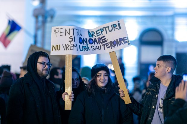 Ce fac eu? Și ce putem face toți ca să nu decădem în tiranie
