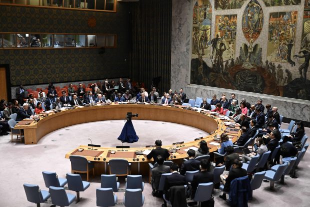 Un reprezentant al Rusiei la ONU râde în timpul prezentării unui raport despre copiii ucraineni uciși sau deportați | VIDEO