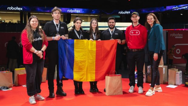 Un grup de studenți din Oradea, în top la cel mai mare festival din Europa dedicat roboticii