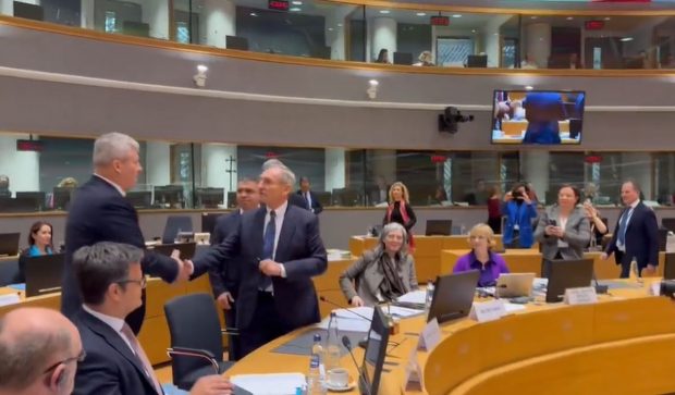 Momentul în care s-a anunțat intrarea României și Bulgariei în Schengen. Decizia a fost aplaudată, la Consiliul JAI de la Bruxelles | VIDEO