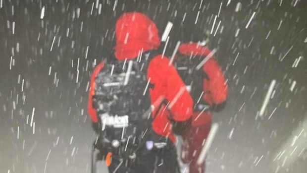 Trei ucraineni au cerut ajutorul salvamontiștilor după ce s-au blocat la granița cu România, în aceeași zonă din care alți trei au fost salvați în Ajunul Crăciunului