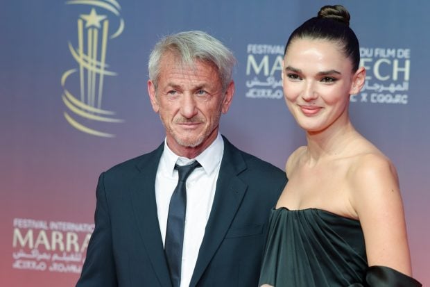 Sean Penn, prima apariție oficială alături de iubita Valeria Nicov. Ea are 30 de ani, iar actorul a împlinit 64 în luna august