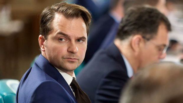 Sebastian Burduja promite facturi mai mici la energie pentru unii români, după 1 aprilie 2025