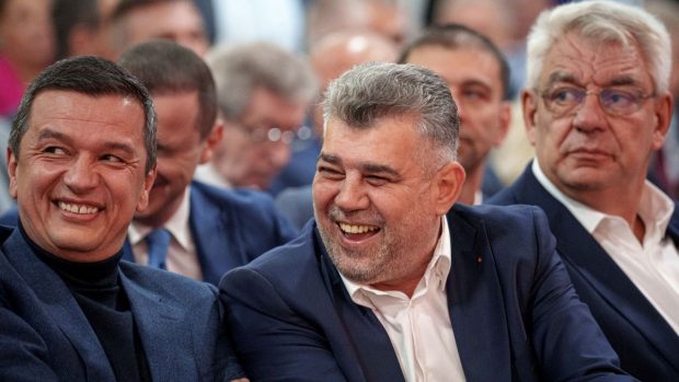 Ce indicații au primit comunicatorii PNL pe tema Nordis. Marcel Ciolacu, luat în brațe de colegii de alianță: „Nu e cazul să vorbim despre demisie”
