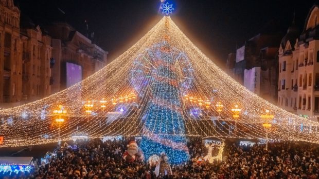 Târgul de Crăciun din Timișoara a fost vizitat de peste 100.000 de turiști din Ungaria și Serbia