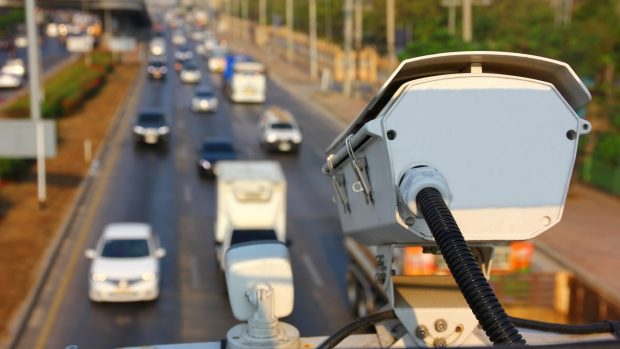 Șoferi amendați pentru viteză cu 33,9 milioane de euro într-un an, prinși de 39 de radare fixe și 26 de camere mobile instalate într-un singur oraș german