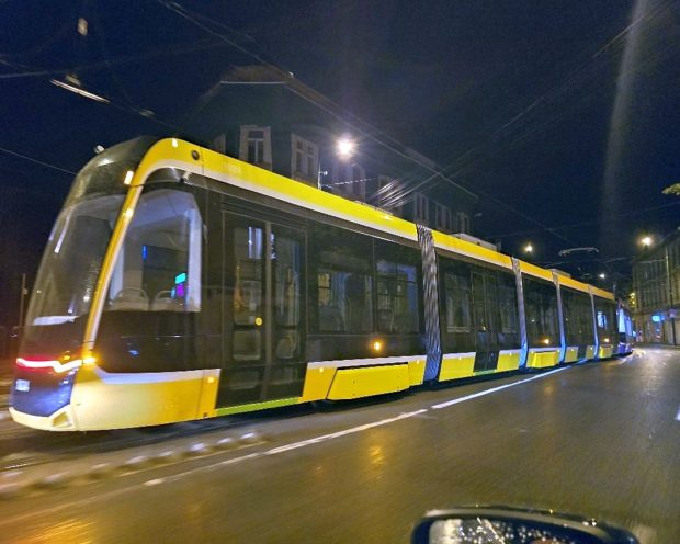 Compania Bozankaya a livrat la Timişoara ultimul tramvai din lotul de 17 achiziţionat prin PNNR