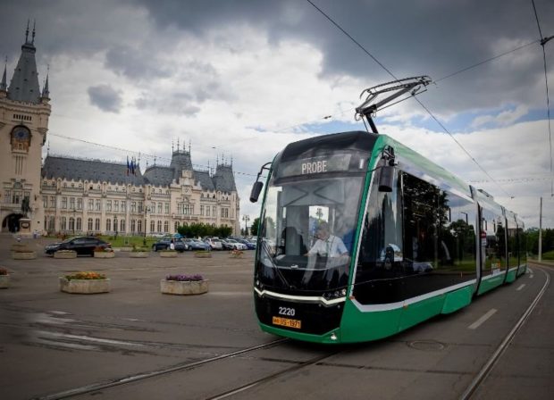 Oamenii din Iași vor avea tramvaie moderne și autobuze electrice, cu aer condiționat și Wi-Fi, începând din 2025