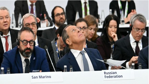 Ministrul rus de Externe, Serghei Lavrov, e într-o țară a Uniunii Europene, pentru prima dată din 2021, în ciuda sancțiunilor. De ce nu a fost arestat
