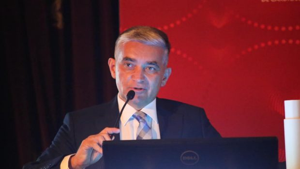Vlad Oprea, primarul din Sinaia, rămâne sub control judiciar. A fost acuzat de DNA că a primit șpagă de la Nordis