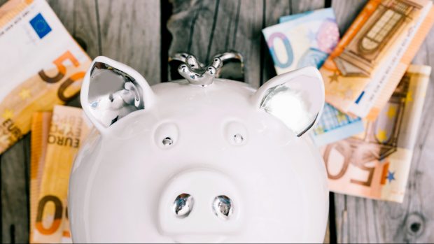 România câștigă o bătălie juridică importantă și evită plata unei daune de 256 milioane de euro în procesul cu 44 de investitori