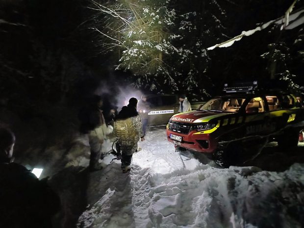 Cinci ucraineni, rătăciți de 11 zile în Munții Maramureșului, au fost salvați: „Mâncau și se uitau la noi cu lacrimi în ochi”