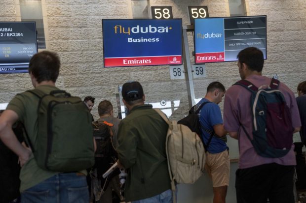 Un fotbalist de la Rapid și-a pus pașaportul în bagajul de cală și n-a putut să mai urce în avion, fiind lăsat de echipă pe aeroportul din Dubai