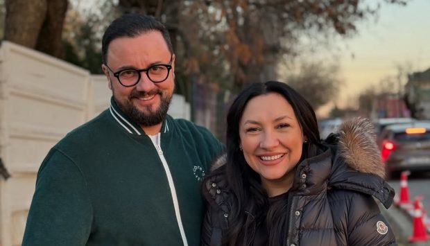 Imagine Stire Cum o împacă Măruță pe Andra când e supărată. Secretul mariajului lor a fost deslușit | 2review.ro