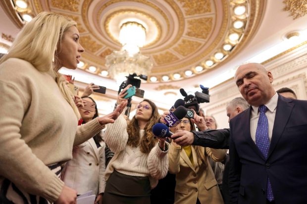 Stenograma concedierilor de la Senat: calcule politice în interes de partid. Urmează Camera Deputaților: „Oamenii care muncesc vor fi dați afară, iar cei cu pile, păstrați”