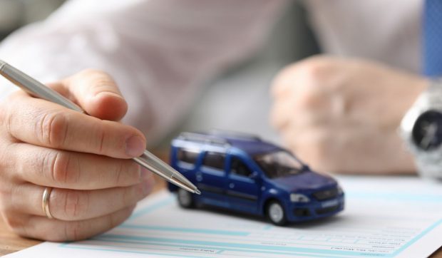 Motivul pentru care un șofer bucureștean și-a înmatriculat mașina în Brașov