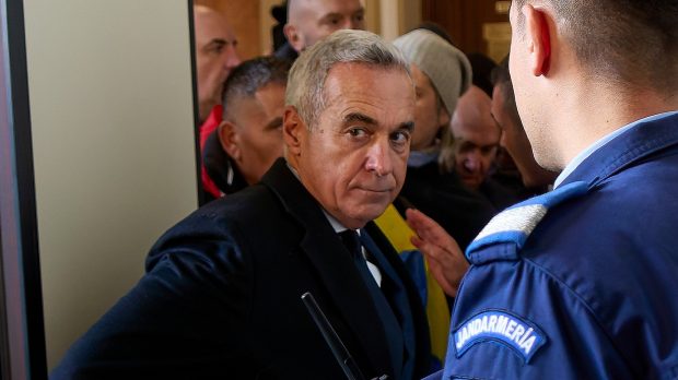 Planul lui Călin Georgescu, dacă nu va fi lăsat să candideze la alegerile prezidențiale 2025: el premier și președinte un om al lui
