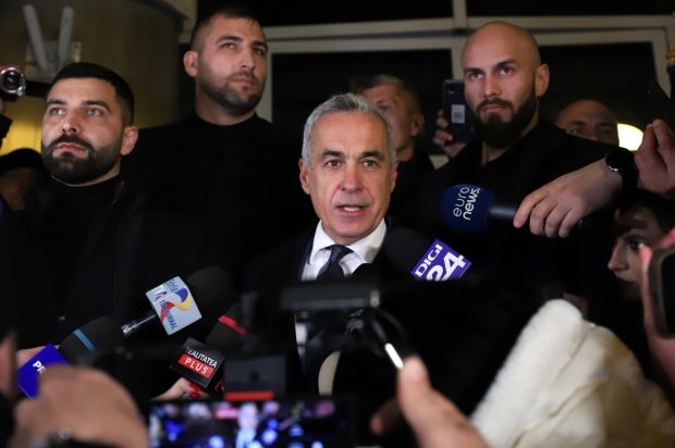 Lumea lui Călin Georgescu: camarila, rețeaua de propagandiști și ideile nocive pe care le răspândește