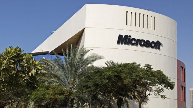 Microsoft va cheltui o sumă uriașă pe centre de date bazate pe Inteligență Artificială
