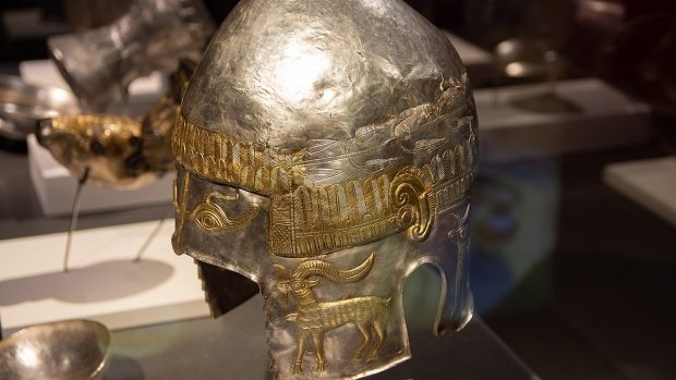 Ce este Coiful de la Agighiol, o altă piesă de patrimoniu, care a fost în pericol în urma incendiilor violente din Los Angeles