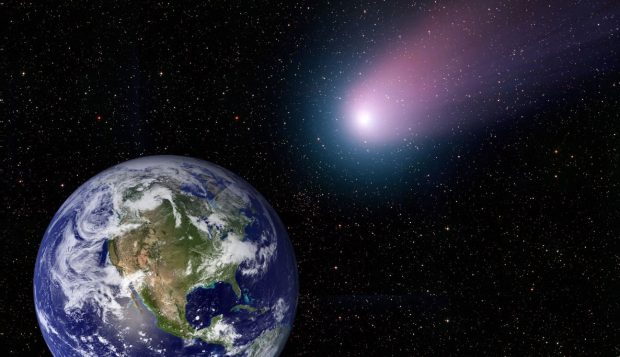 Cea mai strălucitoare cometă a anului va apărea luni pe cer. Când va putea fi observată din România