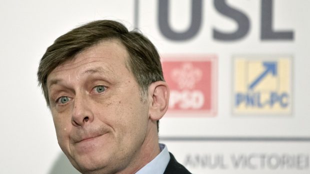 Crin Antonescu, după ce Ciolacu și Simonis au spus că PSD i-a dat voturi lui George Simion: „Dacă nu glumeau, e trist”