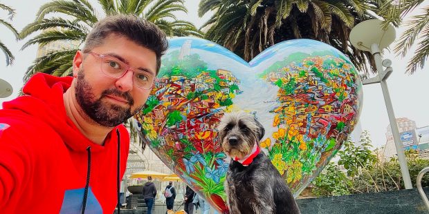 Cristi Tudor povestește cum a scăpat dintre flăcări, la Los Angeles: „Focul ajunsese la 150 de metri de noi. Am fost mai tupeist: m-am băgat după poliție, apoi am luat-o pe contrasens”