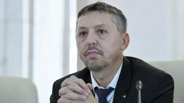 Predarea în școli și licee nu este eficientă şi manualele nu sunt prietenoase, spune Daniel David, noul ministru al educației