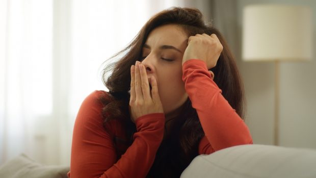 De ce cască oamenii şi când căscatul devine un motiv de îngrijorare
