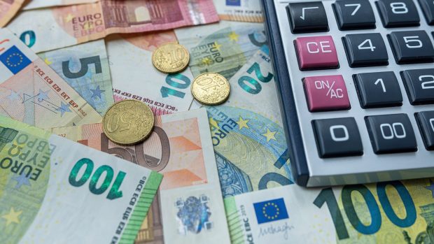 Deficitul bugetar al României pe 2024 va fi apropiat de 9% din PIB, a anunțat Tanczos Barna, ministrul finanțelor