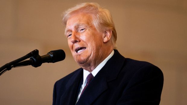 Donald Trump îl critică pe episcopul cu ton „urât” care l-a implorat să „aibă milă” de imigranți și de persoanele LGBTQ+ | VIDEO