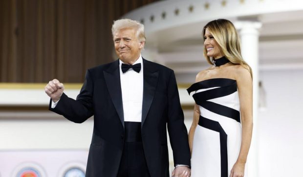 Donald Trump și-ar putea vedea visul împlinit și să candideze a treia oară la președinție. Se cere modificarea Constituției Statelor Unite