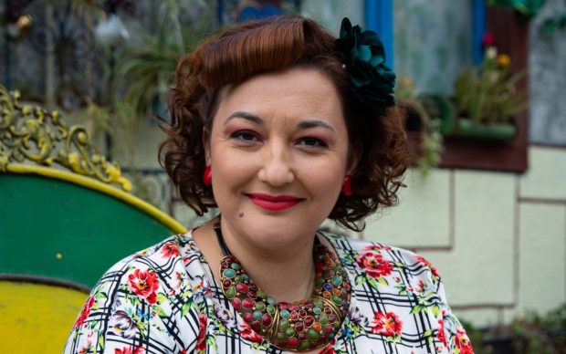 Imagine Stire Ecaterina Ladin, Dalida din „Las Fierbinți”, detalii despre familia ei. Actrița are trei copii. „Uneori simt că pierd controlul” | 2review.ro